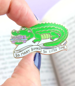 Jubly Umph Lapel Pin • Crocodile So Many Books - So Little Time