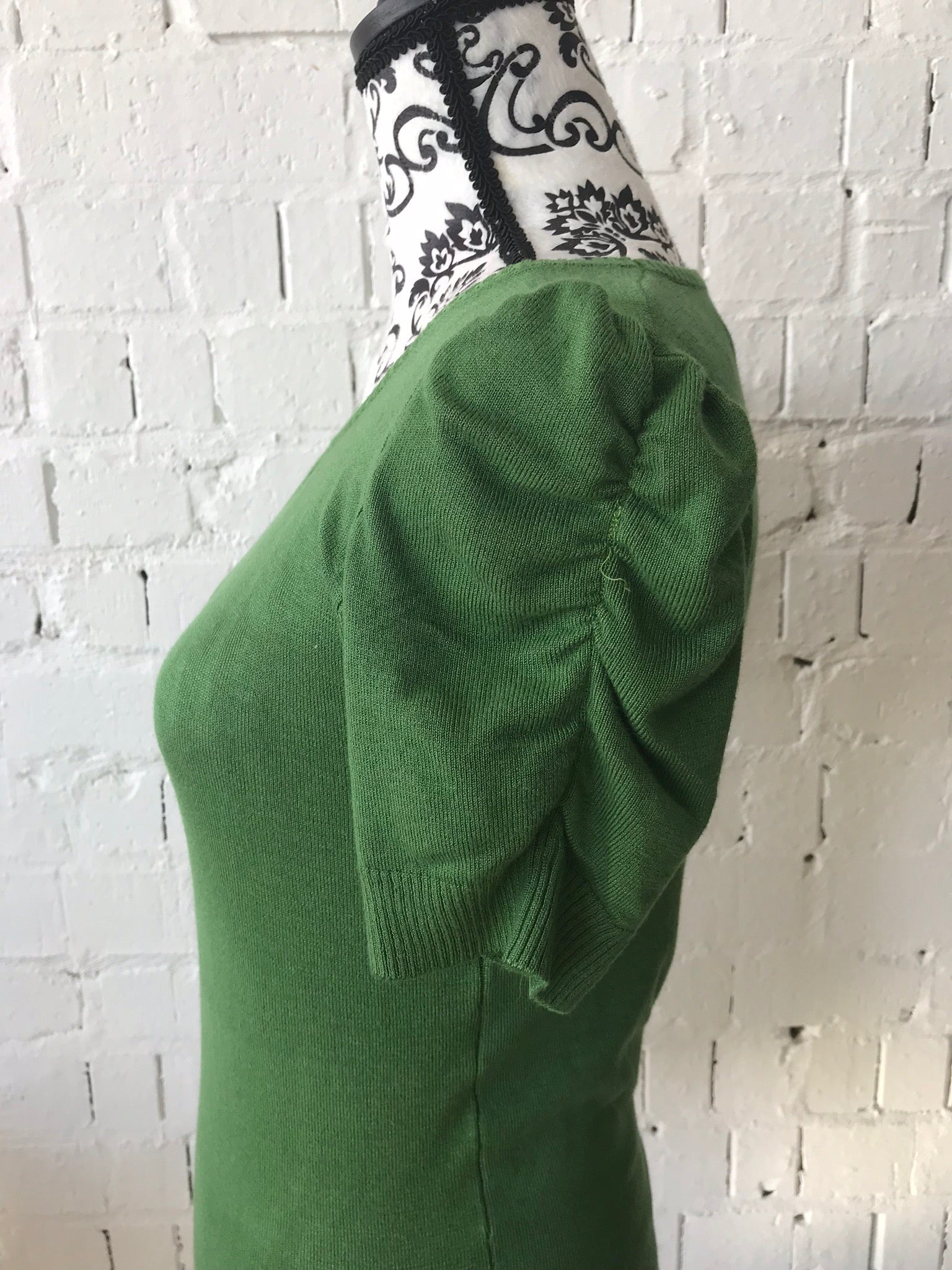 Womens Jumper • Green Short Sleeve Knit Sweater with Gathered Sleeve • 14