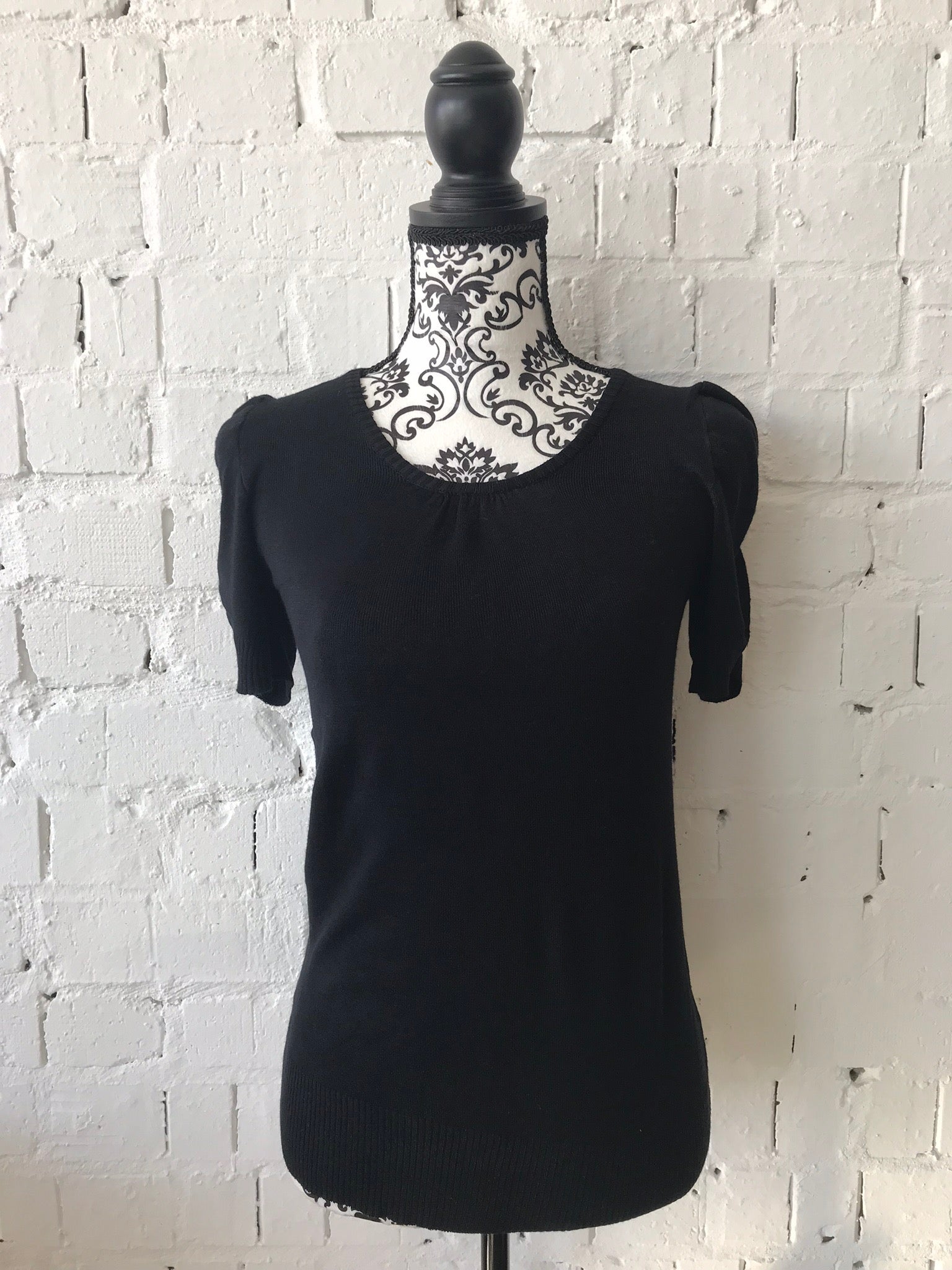 Womens Black Short Sleeve Knit Top