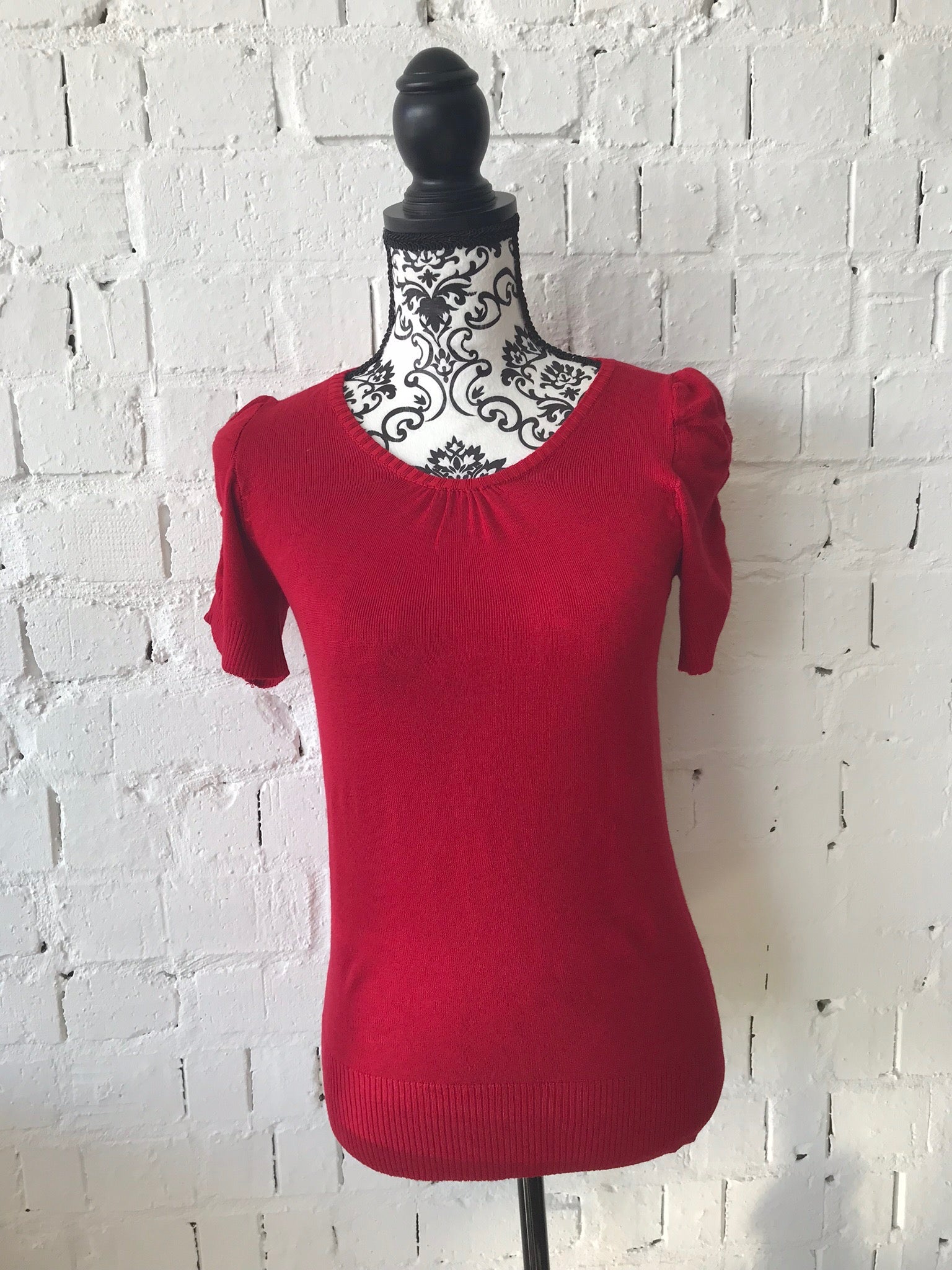 Womens Jumper • Red Short Sleeve Knit • Size 10